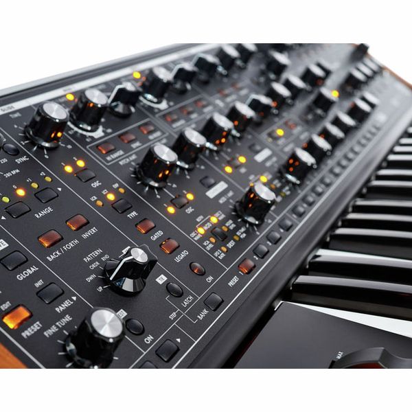 Moog Subsequent 37 Moog Subsequent 37