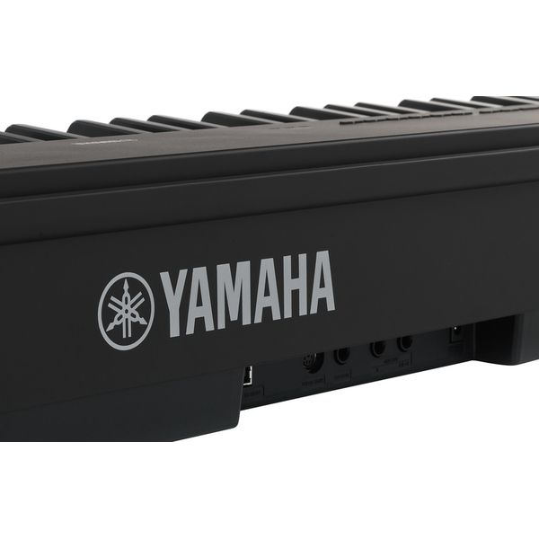 Yamaha P-225
